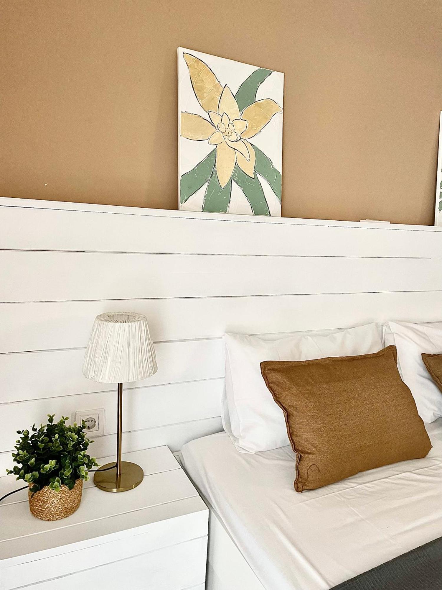Comfy And Spacious Two Bedroom Apartment With Balcony Athen Eksteriør billede