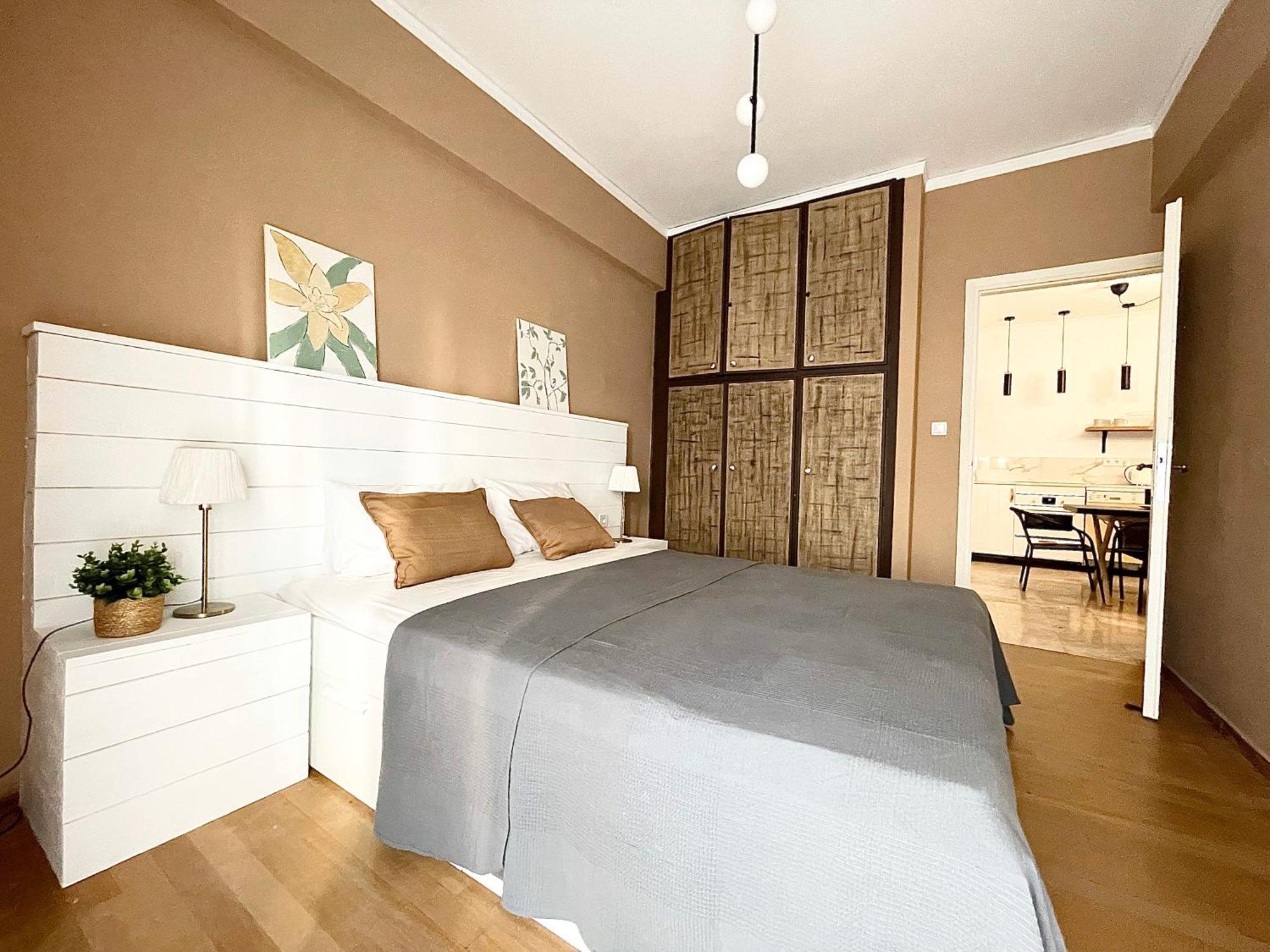 Comfy And Spacious Two Bedroom Apartment With Balcony Athen Eksteriør billede