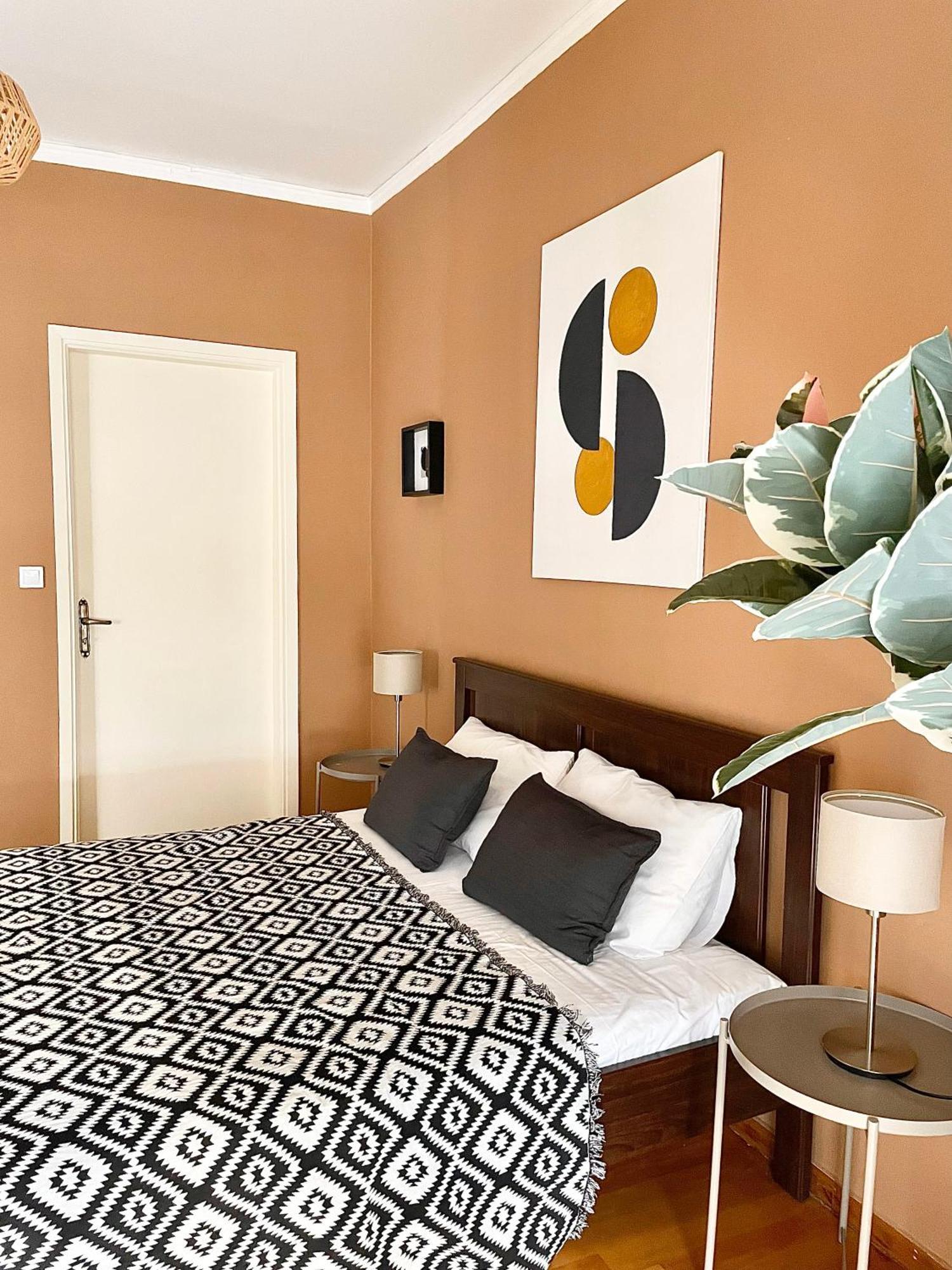Comfy And Spacious Two Bedroom Apartment With Balcony Athen Eksteriør billede